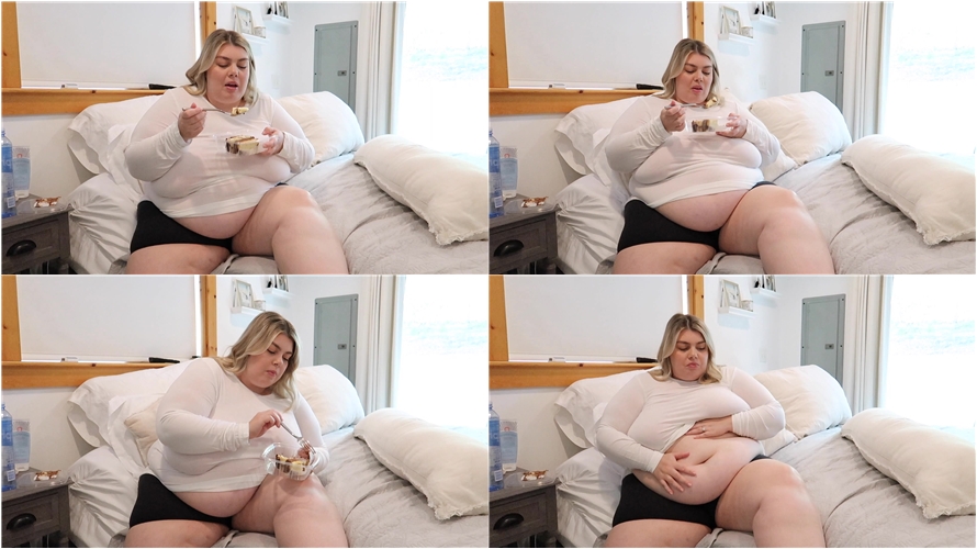 Chloe BBW - BBW CHLOE: Sneaking Cake